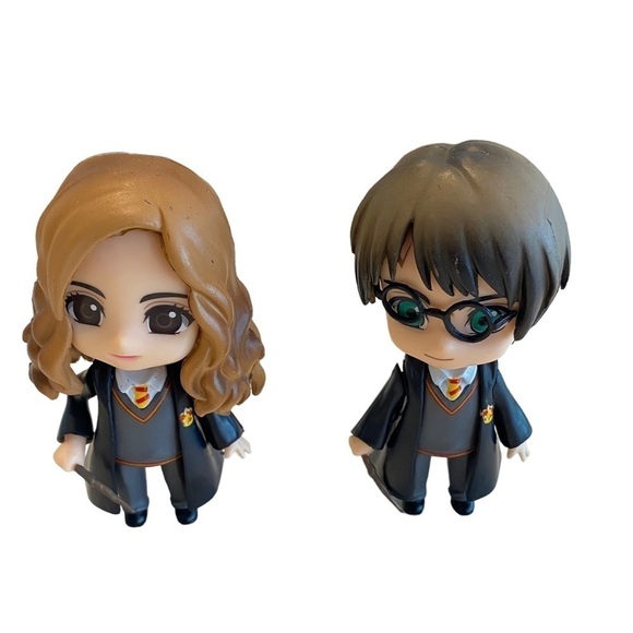 Harry Potter/ Hermione Small Plastic Figurines Magic College Cake Topper Desktop - Picture 2 of 11